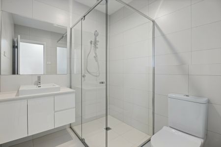 Stunning Brand New Townhouse! - Photo 2