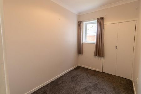 Tidy 3 bedroom in Georgetown! - Photo 3