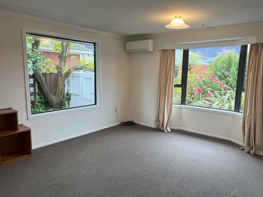 Papanui – Spacious 2 bedroom unit, Suit Couple - Photo 1