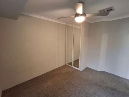 Cul De Sac Location - Walk to Beach - Access - Air Con - Photo 3