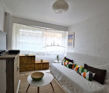 Location Antibes Albert 1° Studio meublé à l'année - Photo 1