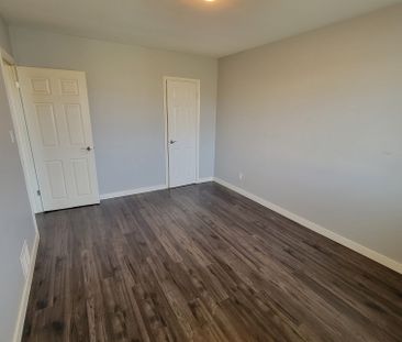 For Lease - 20 Heavitree Drive, Toronto, Ontario - Photo 3