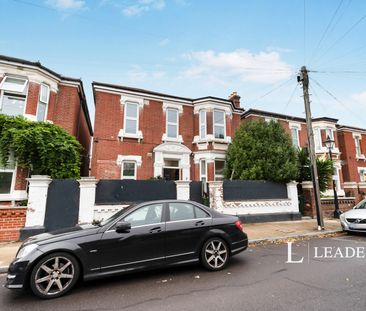 3 bedroom apartment to rent Yarborough Road, Southsea, PO5 - Photo 5