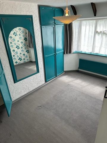 4 bedroom semi-detached house to rent - Photo 4