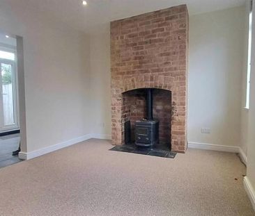 2 bedroom end of terrace house to rent - Photo 1