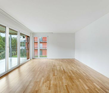 "Grosszügige und moderne Wohnung" - Photo 1