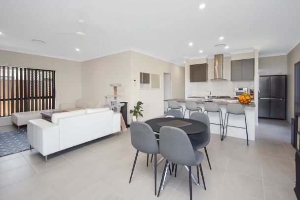 Stunning 4 Bedroom home in Caboolture - Ducted Aircon & 8kw Solar System - Photo 1