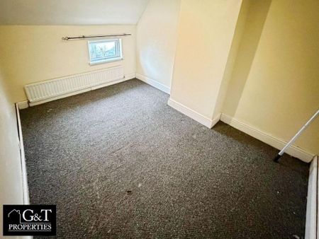 3 bedroom flat to rent - Photo 4