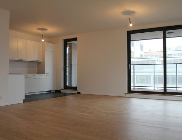 Direct with the owner - Beautiful view 2 bedrooms apartment with large terrace - Photo 1