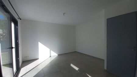 Location Maison 3 pièces 65m² FROUZINS 31270 - Photo 2