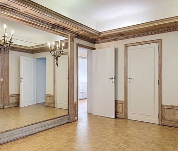 Appartement te huur in Elsene voor € 3.500 met 2 slaapkamers - Photo 3