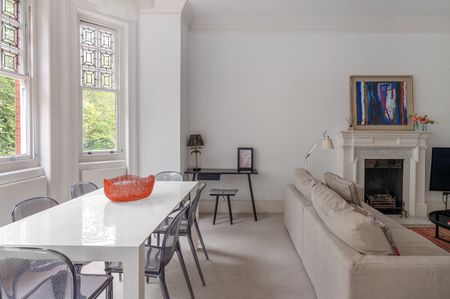 2 Bed Flat, Sloane Gardens, SW1W - Photo 3