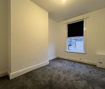 Victoria Road, Scarborough - Photo 3