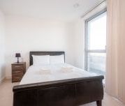 3 bedroom flat to rent - Photo 5