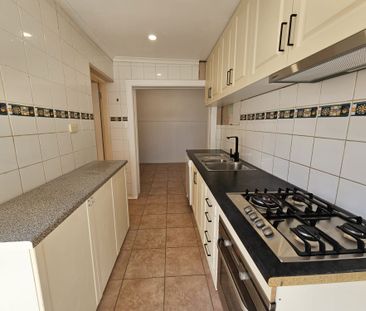 47 Tooronga Road, Malvern East VIC 3145 - House For Rent | Domain - Photo 5