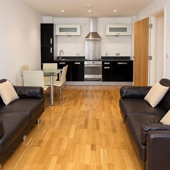 2 bedroom flat to rent - Photo 1