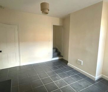 Semi-detached house to rent on - Photo 6