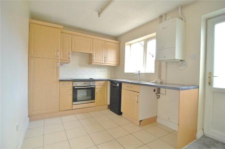 2 bedroom semi-detached house to rent - Photo 4