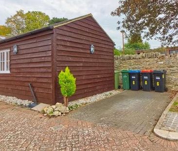 Monkston - Lovely Bedroom Home Close With Garden & Parking, MK10 - Photo 3