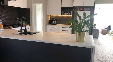 Sunny Family home near to Crum Park and Schools - Photo 5