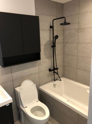 2180 Rue Ste-Catherine E., app.652, H2K 0C9, Montréal - Photo 1