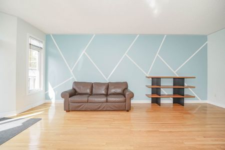 For Lease - 77 Angelica Avenue, Richmond Hill, Ontario - Photo 2