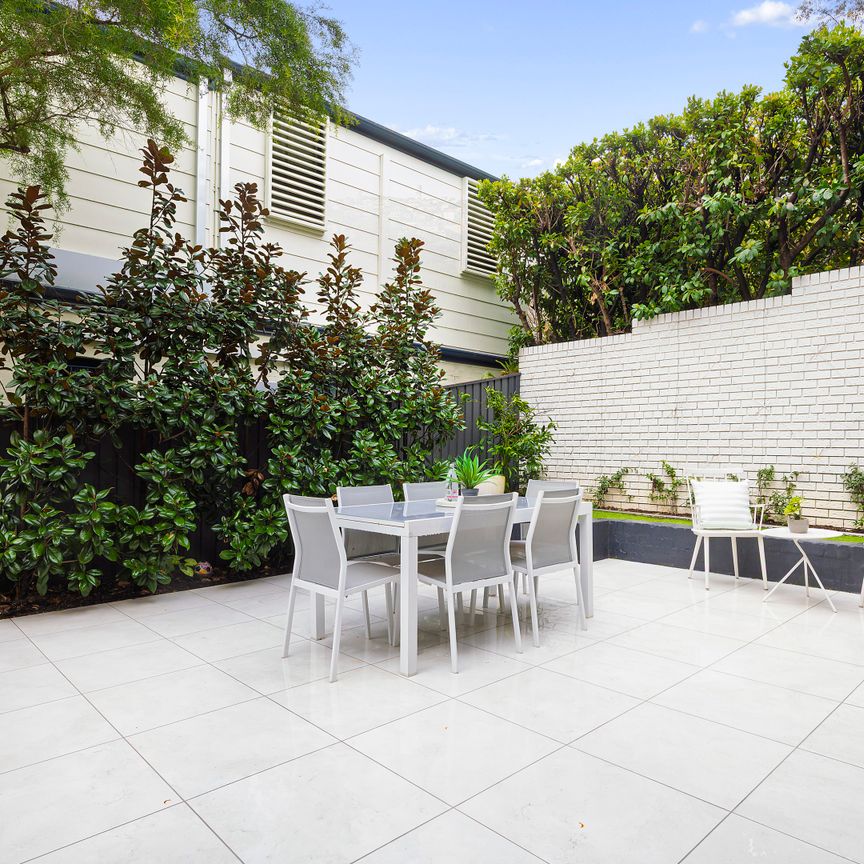 2/266 Edgecliff Road, Woollahra NSW 2025 - Townhouse For Rent | Domain - Photo 1