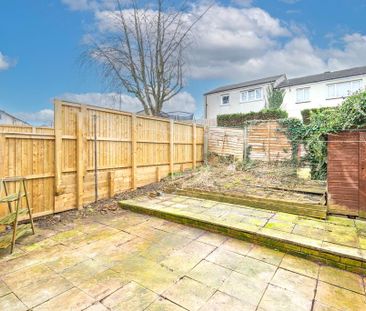 3 bedroom terraced house to rent - Photo 2