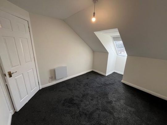 3 bedroom flat to rent - Photo 1