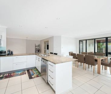 3 Redwood Place, Molendinar QLD 4214 - House For Rent | Domain - Photo 6