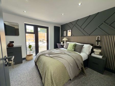 Brand-New All-Ensuite Urban Luxury House-Share - Photo 5
