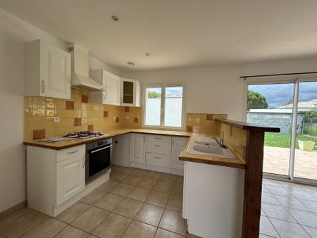 Location Maison 4 pièces 77m² GAILLAC 81600 - Photo 2