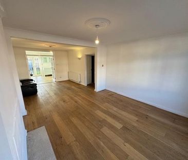 3 bedroom terraced house to rent - Photo 6