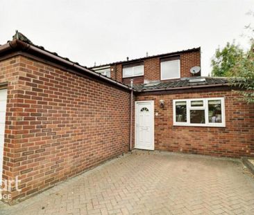 4 bedroom semi-detached house to rent - Photo 3