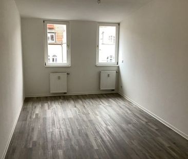 Wohnglück - Frisch sanierte - ansprechende 3-Zi.-Wohnung mit Balkon... - Foto 6