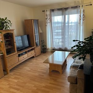 TRÈS BEAUX GRAND 4 1/2 BIEN SITUÉ - Photo 2