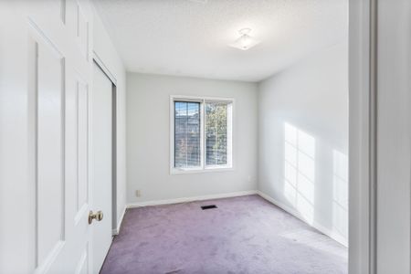 For Lease - 36 Bowler Street, Aurora, Ontario - Photo 4