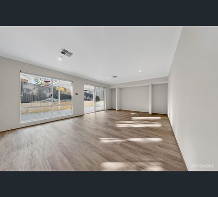 22C Quince Way, Coolbellup, WA 6163 - Photo 3