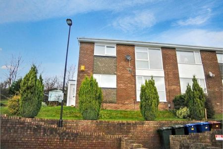 Helston Court, West Denton Park, Newcastle upon Tyne, Tyne and Wear, NE15 8UJ - Photo 5