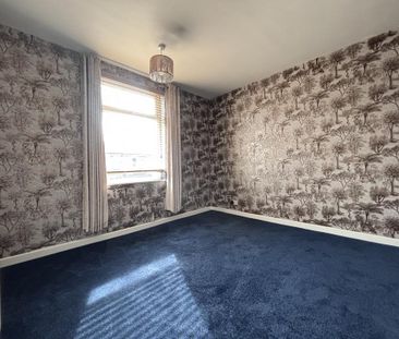 2 bedroom semi-detached house to rent - Photo 5