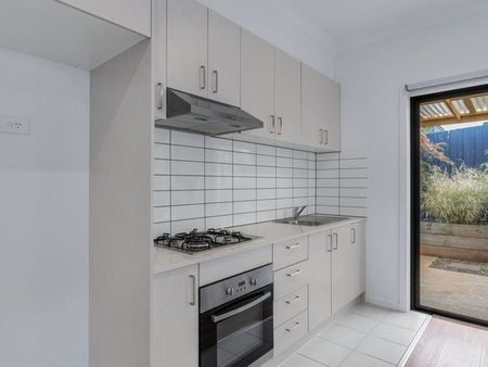 1 Bedroom unit - Photo 4