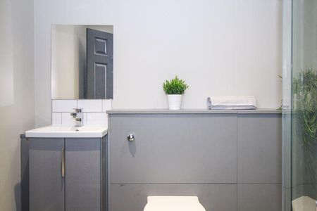 1 bedroom in a house share to rent - Photo 3