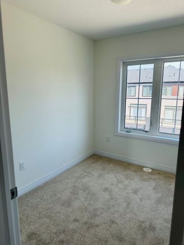 For Lease - 59 LILAC Lane, Thorold, Ontario - Photo 4