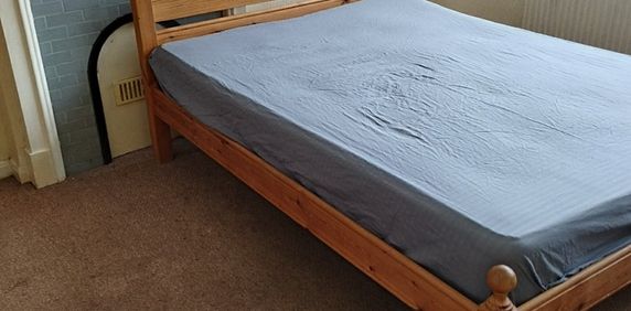 Room in a Shared House, Stockport Road, SW16 - Photo 2