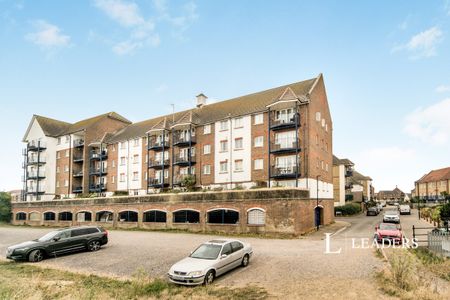 2 bedroom apartment to rent Bermuda Place, Sovereign Harbour, Eastbourne, East Sussex - Photo 2