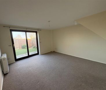 2 bedroom terraced house to rent - Photo 2