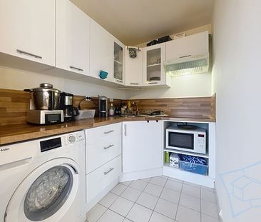 APPARTEMENT VOISINS LE BRETONNEUX - 2 pièce(s) - 47.88 m2 - Photo 6