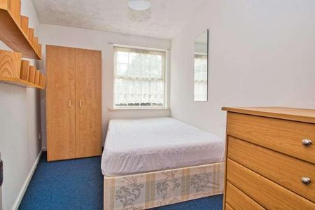 Henley Lodge, Willow Walk, London, E17 - Photo 4