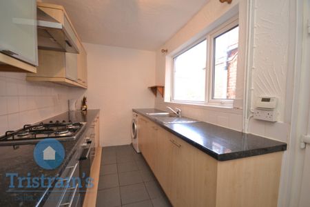 2 bed Mid Terraced House for Rent - Photo 4