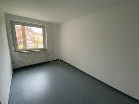 Helle 3-Zimmer Erdgeschosswohnung mit Balkon zu vermieten - Foto 5